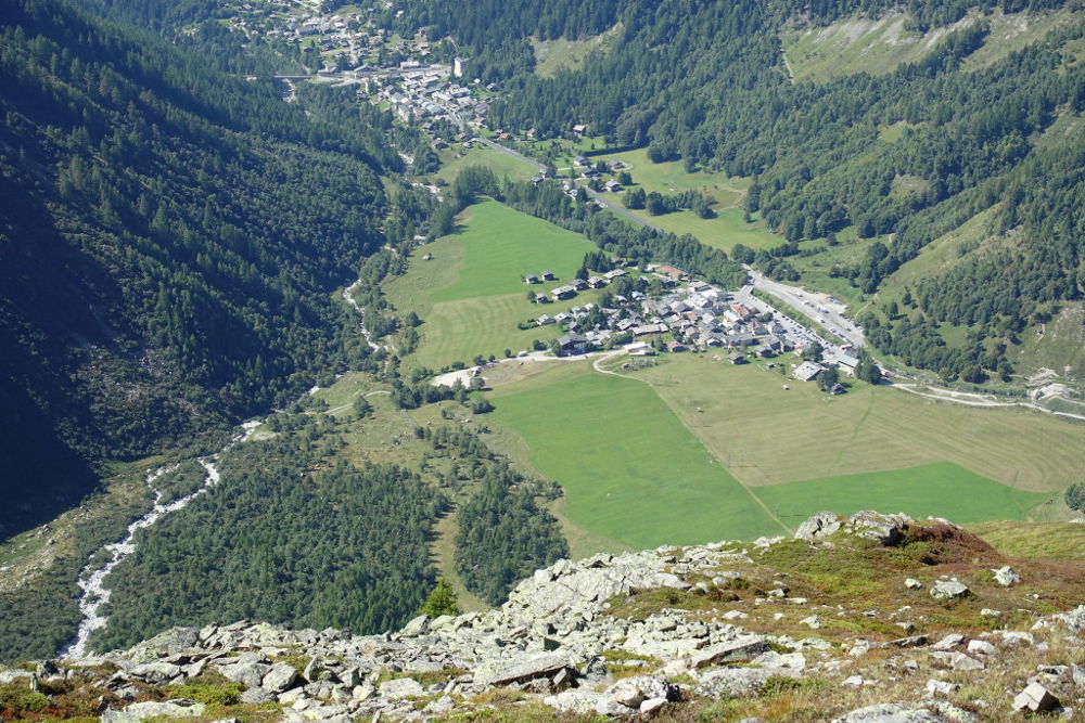 Le Tour, author Guillhem Vellut, licensed under CC BY 2.0, photo source @flick.com