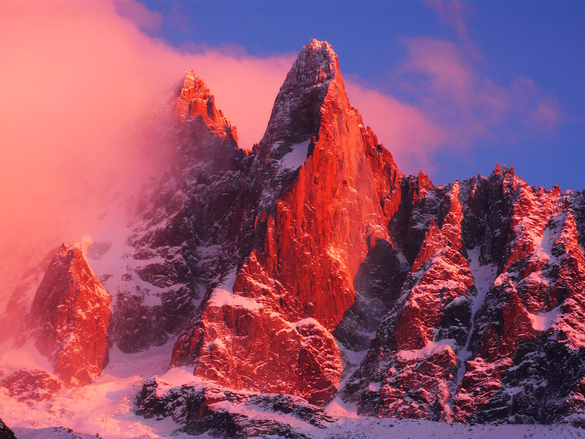 The Mont Blanc Massif - General Info on the Mountain range in the Alps