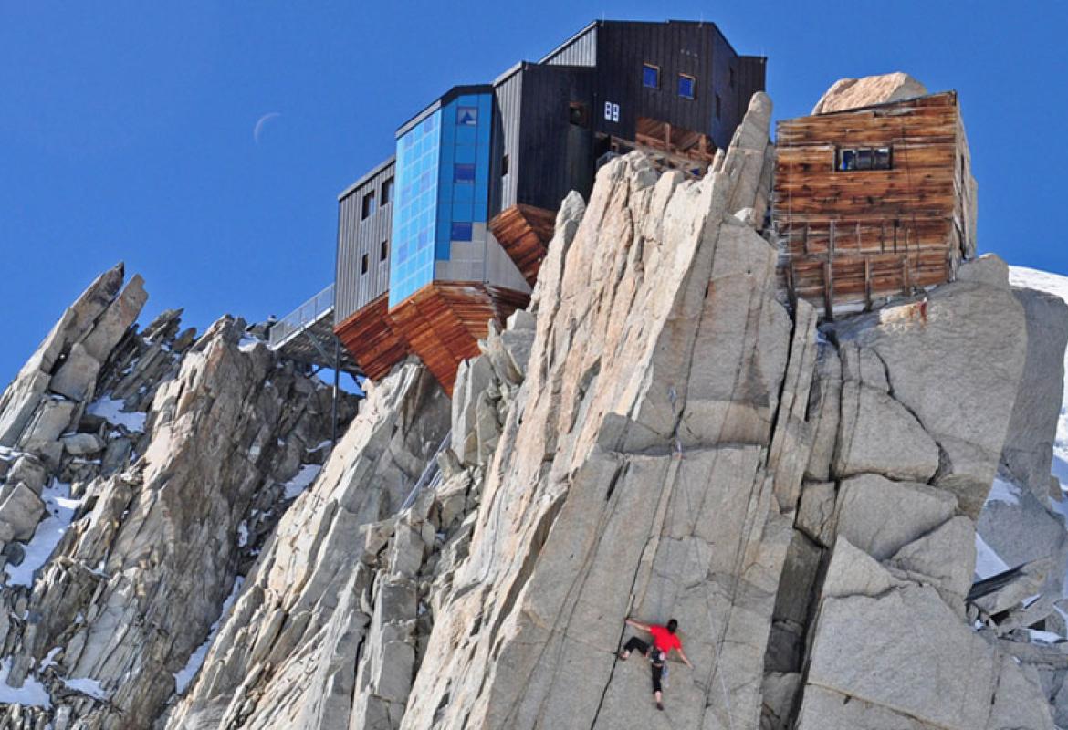 Chamonix Refuges Cosmiques et Mont Blanc Massif Refuges