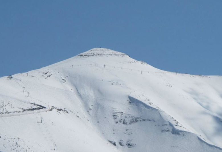 English woman and her son die in avalanche on Mont Joly. Manslaughter investigation opened