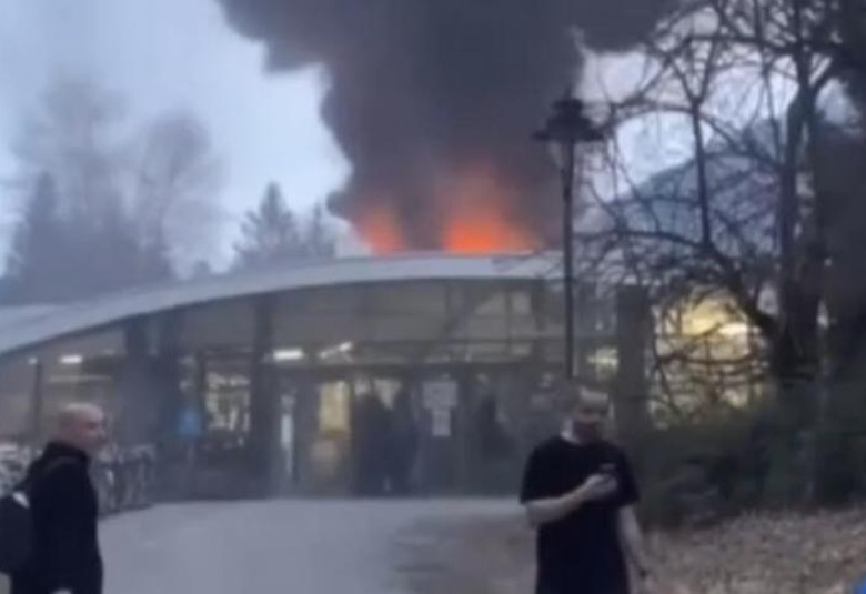 Roof of the swimming pool in chamonix on fire