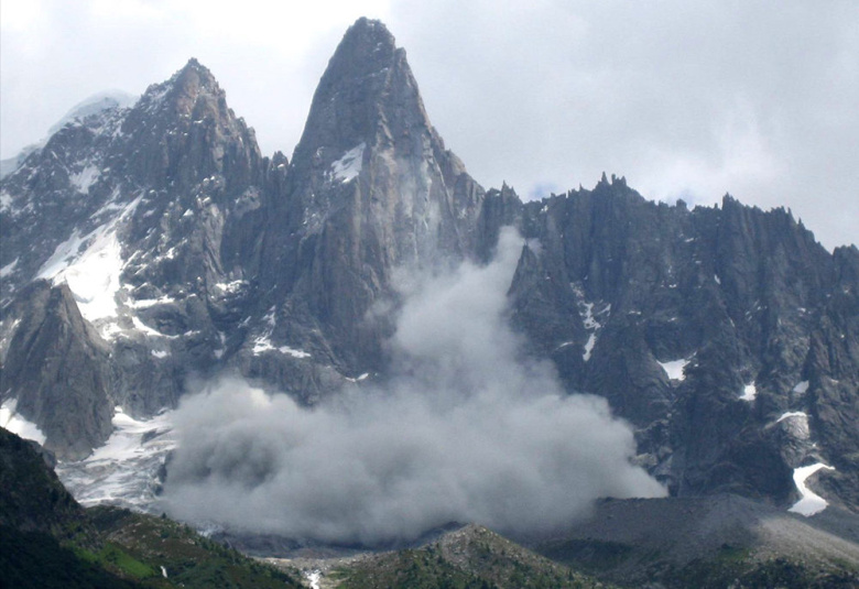 La vidéo du nouvel écroulement dans la face ouest des Drus