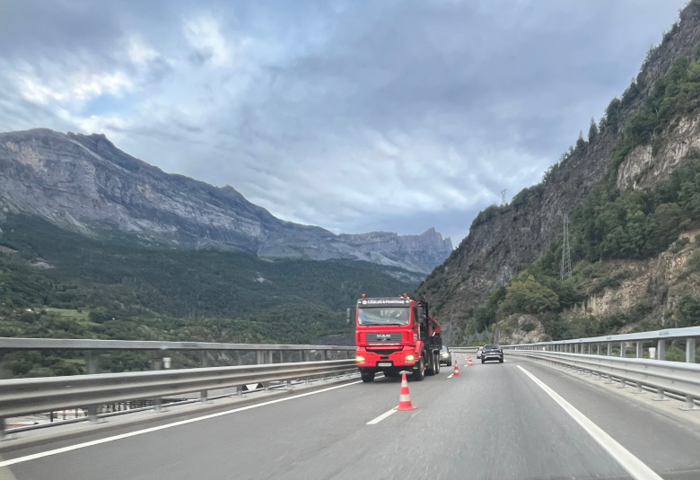 Le viaduc des Egratz fermé à cause d’une chute de pierres!