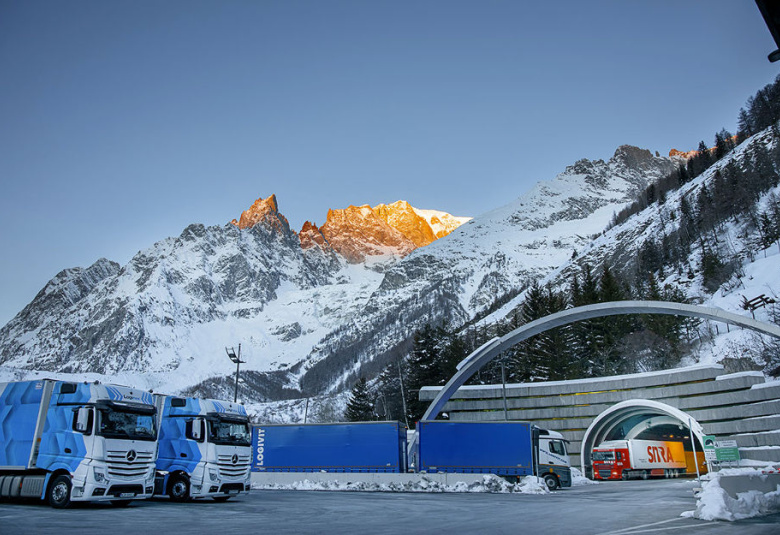 Tunnel du Mont Blanc: réouverture depuis hier (lundi 16 Dec 2024) soir.