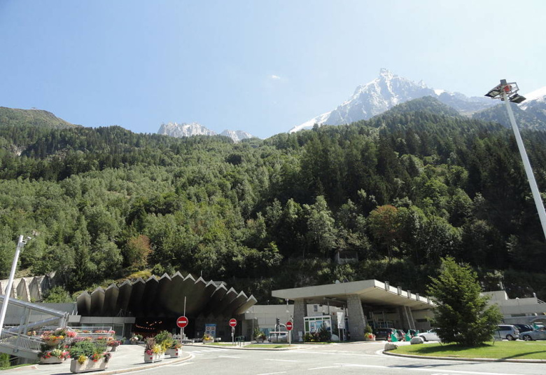 Mont-Blanc Tunnel closed 16 Oct to 18 Dec 2023