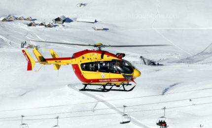 Skier in serious condition after 200 meter fall on the Grands Montets 27 Dec 2023