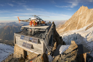 Refuge des Grands Mulets. Photo @ Ben Tibbets