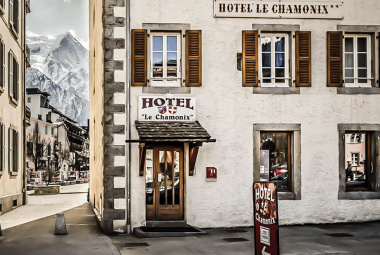 Hotel Le Chamonix back entry