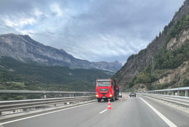 Le viaduc des Egratz fermé à cause d’une chute de pierres!