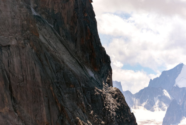 La Niche des Drus. Photo @ Greg Yetchmeniza