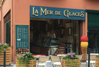 épicerie fine de produits de Savoie : charcuterie, jus de fruit, génépi,  - Picture of La Coop, Paris - Tripadvisor