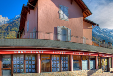 Our agency, Avenue Ravanel Le Rouge