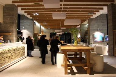 Vertical Café & Shop