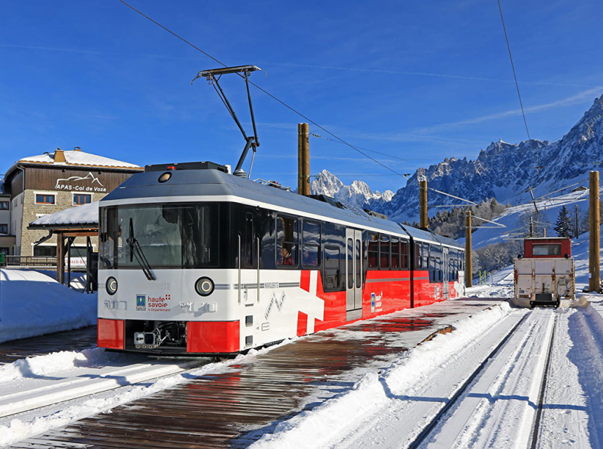 Red Tramway du Mont Blanc