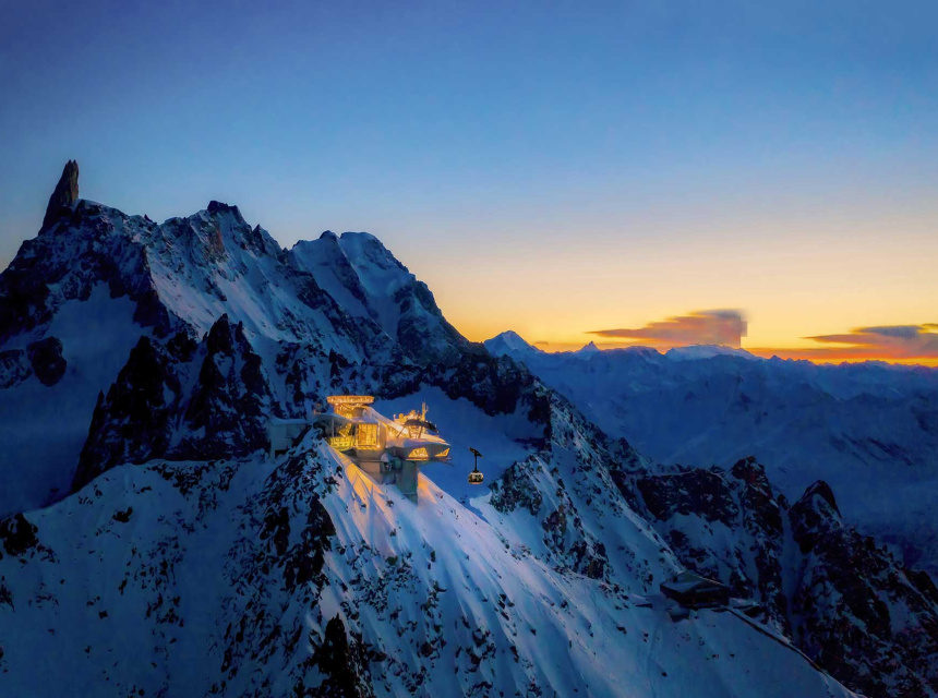 Visit the Skyway Monte Bianco at dawn! In Courmayeur, Italy