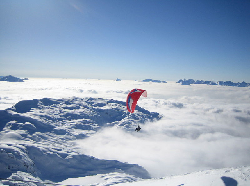 Aigulle du Midi Paragliding in Chamonix