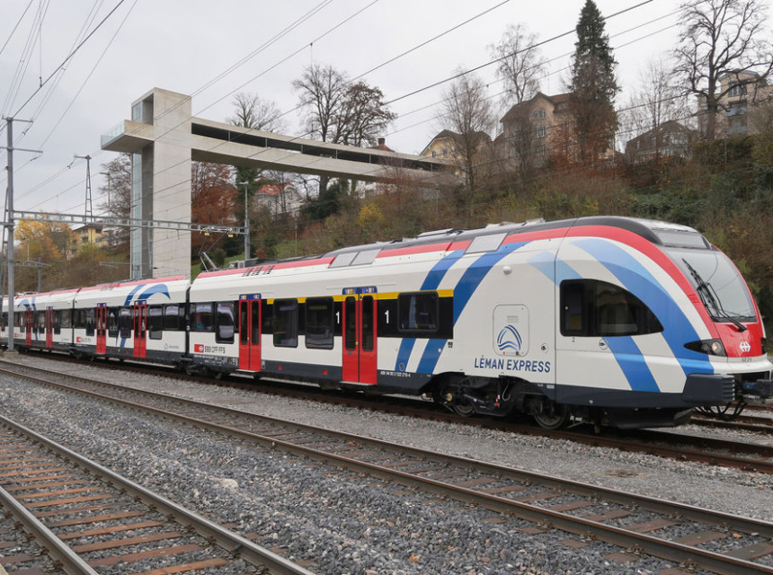 Leman Express, photo source https://www.flickr.com/photos/kecko/37862521945