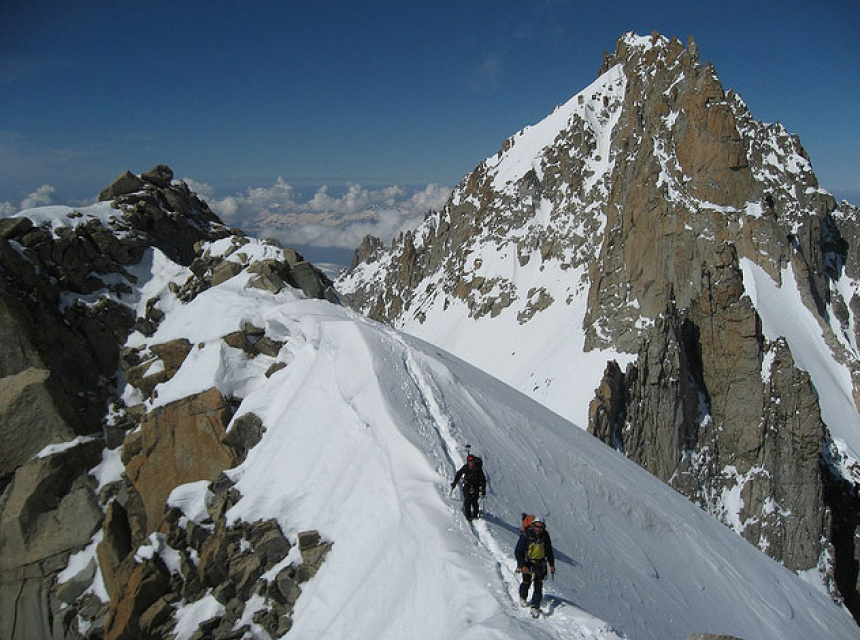 Mountaineering in Chamonix - Climb the snowy crests