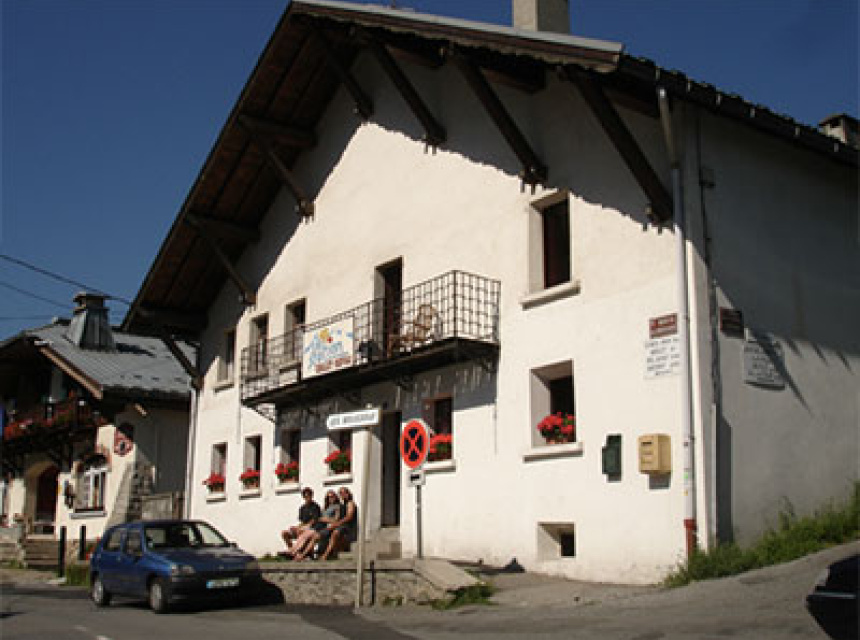 ski station hostel guest house chamonix brevent